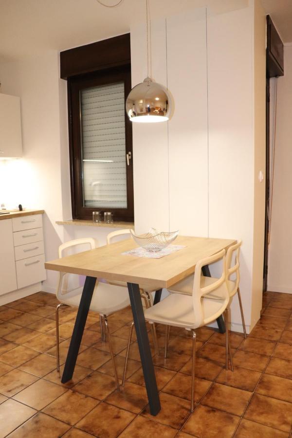 Apartments Zvezdica*** With Garden ザンブラティヤ エクステリア 写真